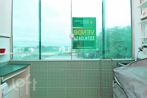 Image 9 - 252720
